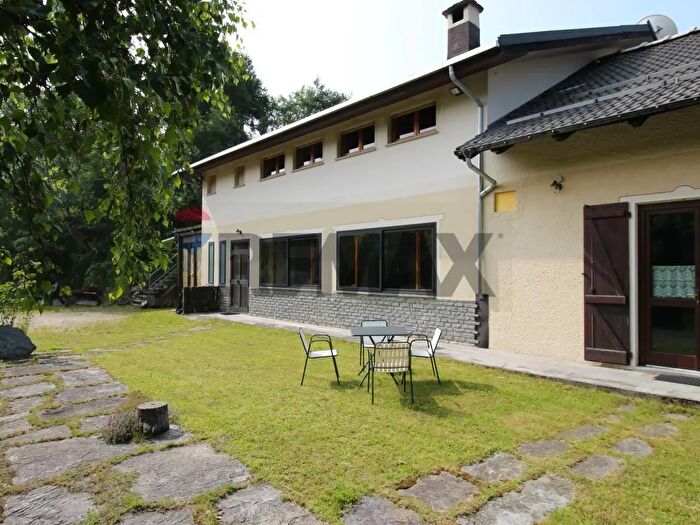 Casa con 14 locali in vendita in Borgata Serremarchetto, Pinasca