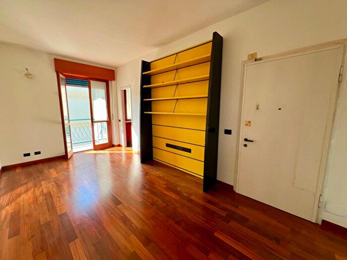 Appartamento trilocale in affitto in Viale Gran Sasso, Città Studi, Milano