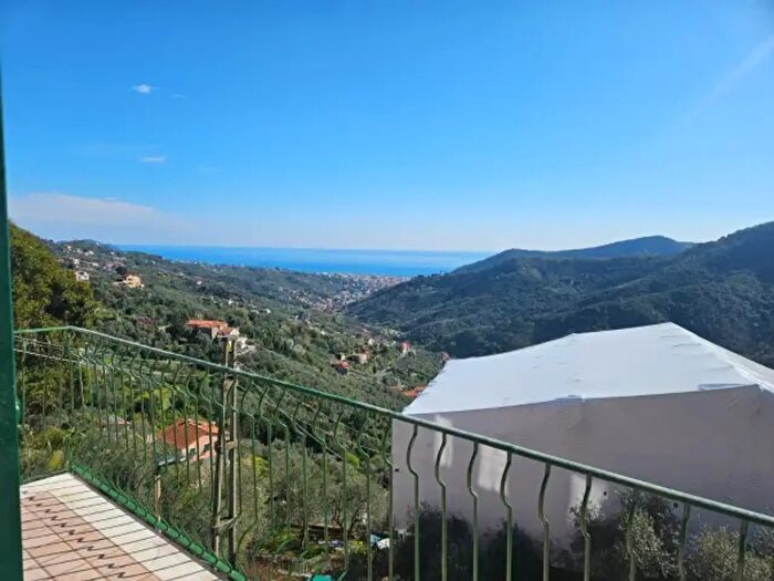 Appartamento con 5 locali in affitto in Via dei Caduti, Leivi