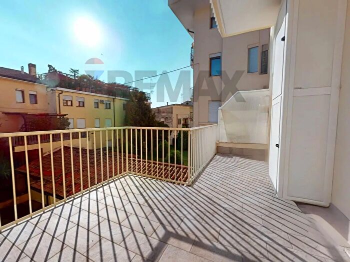 Appartamento con 5 locali in vendita in Abano Terme