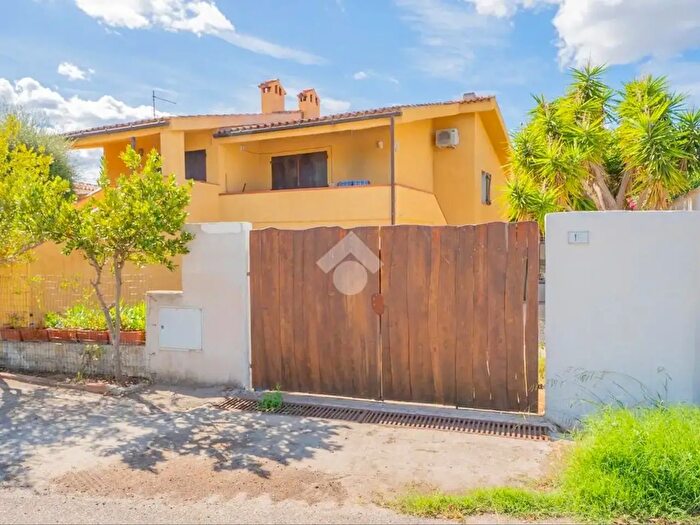 Casa trilocale in vendita in Via Mar Egeo, Olbia