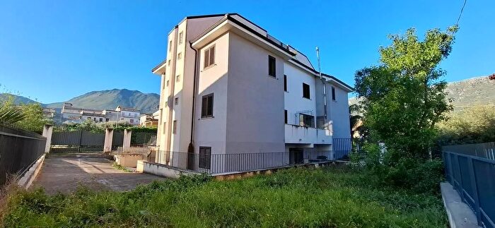 Casa con 5 locali in vendita in Corso Italia, Carini