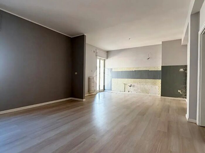 Appartamento con 5 locali in vendita in Viale Beccarini, Manfredonia