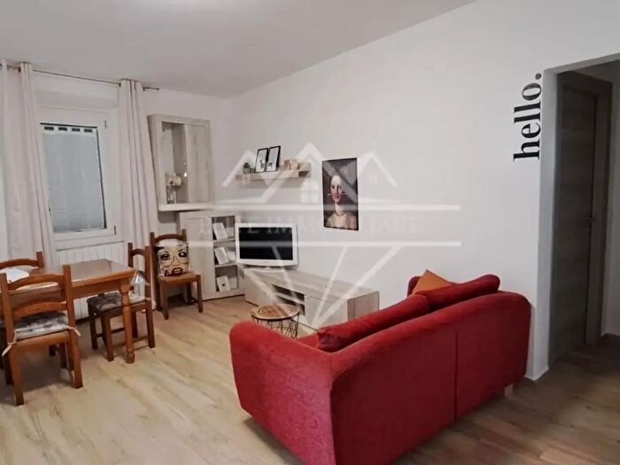 Appartamento con 5 locali in affitto in Carrara