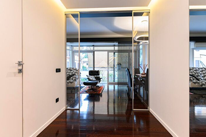 Appartamento quadrilocale in vendita in Via Carlo Denina, Roma