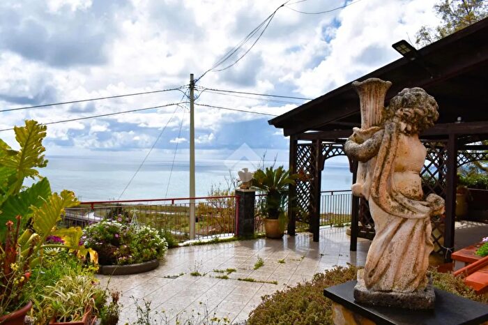 Appartamento con 5 locali in vendita in Contrada Moschera, Fuscaldo