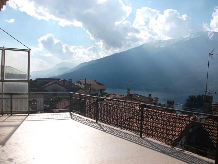 Appartamento bilocale in affitto in Località Olgiasca, Olgiasca, Colico