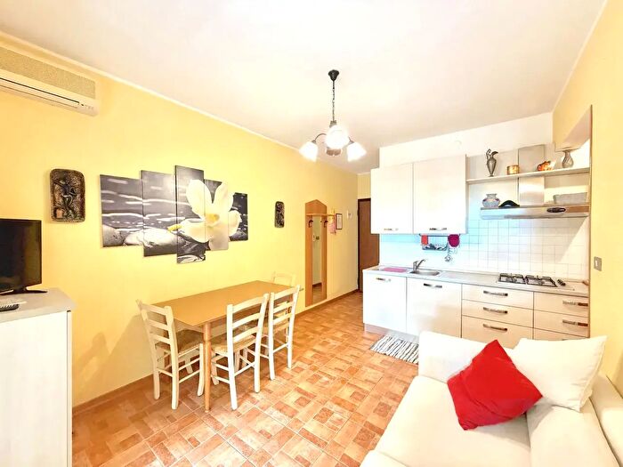 Appartamento trilocale in vendita in Via Altinate, Jesolo