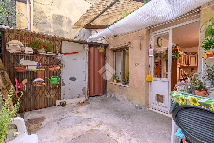 Appartamento trilocale in vendita in Vicolo Broglio, Verona