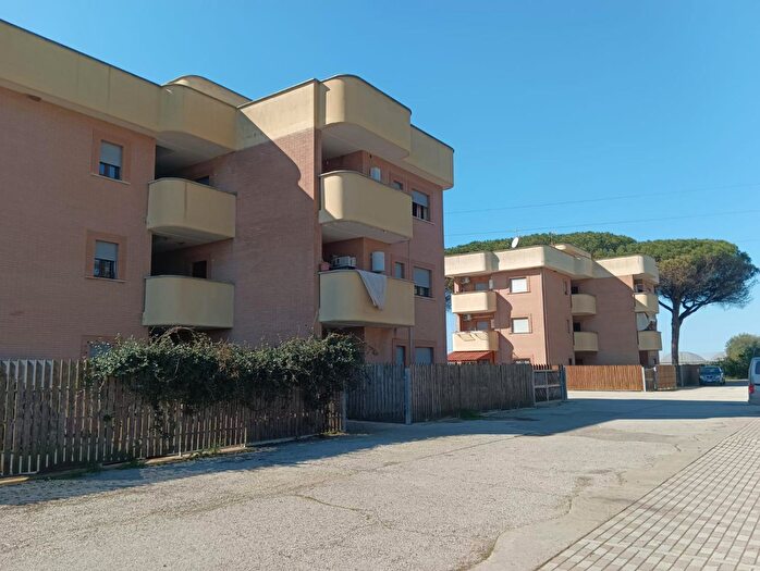 Appartamento bilocale in vendita in Via Lago Maggiore, Nettuno