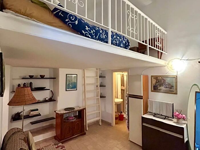 Appartamento bilocale in vendita in Vicolo dei Bottini, Sanremo