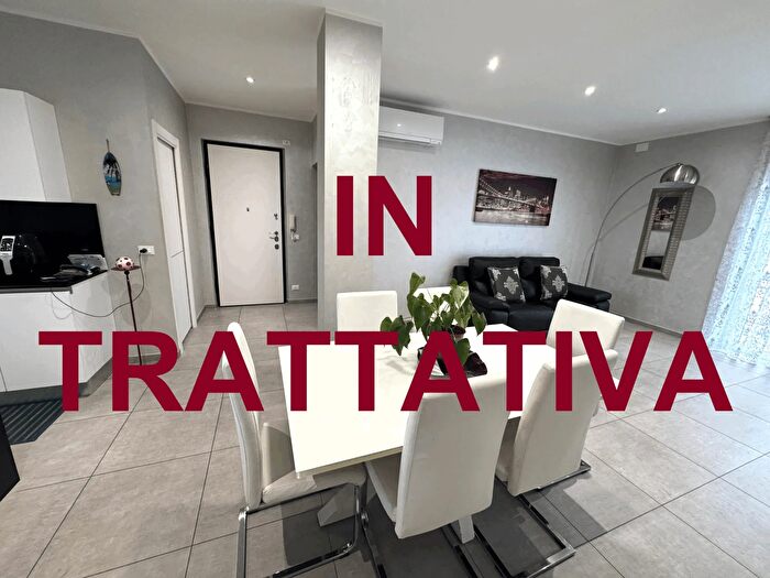 Appartamento quadrilocale in vendita in Via Candiolo Basse di Mirafiori Circoscrizione Torino Piemonte Italia, Torino