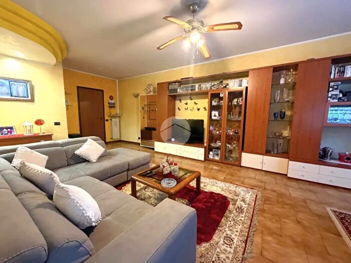 Appartamento trilocale in vendita in Via Lorenzo Lotto, Cenate Sopra