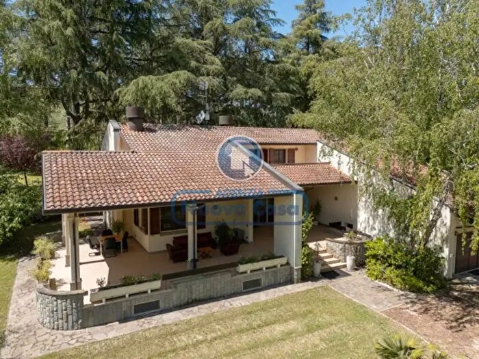 Casa con 6 locali in vendita in Via Gallo, Cesena
