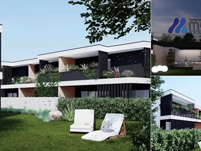 Appartamento con 9 locali in vendita in Via dei Salici, Vigonovo