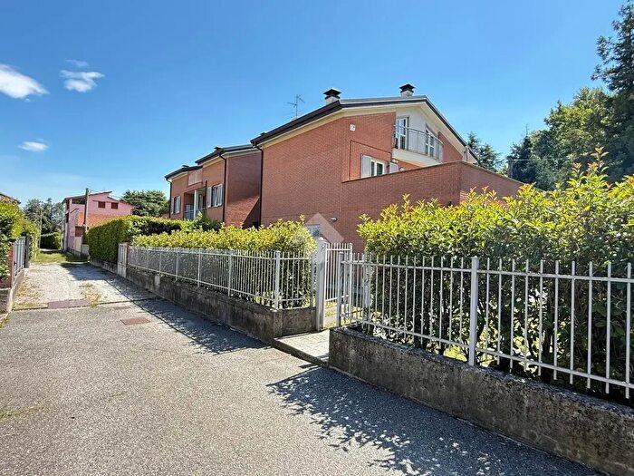 Appartamento trilocale in vendita in Via ai Pioppi, Olgiate Molgora