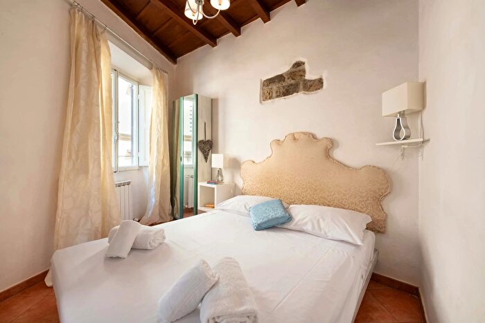 Appartamento monolocale in affitto in Via della Vigna Nuova, Firenze