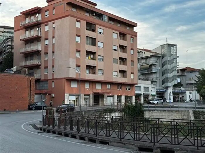 Appartamento con 6 locali in vendita in Via Ferro di Cavallo, Lanciano