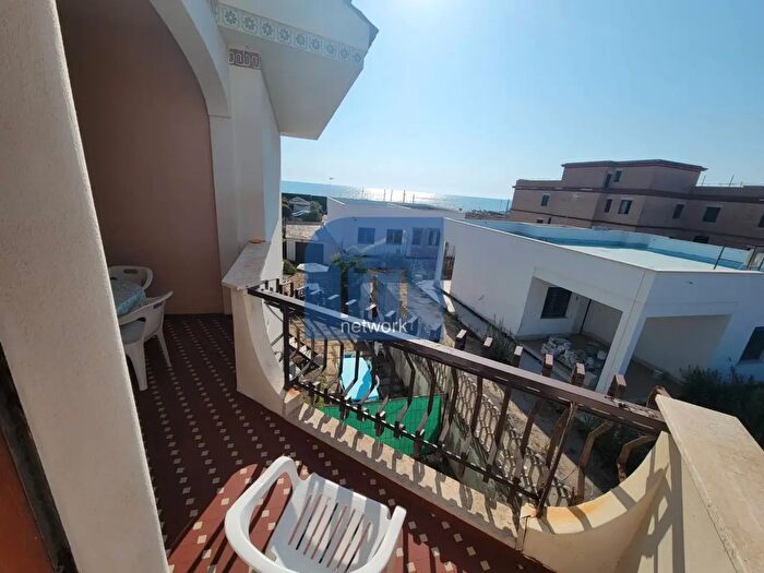 Appartamento trilocale in vendita in Lungomare degli Ardeatini, Ardea