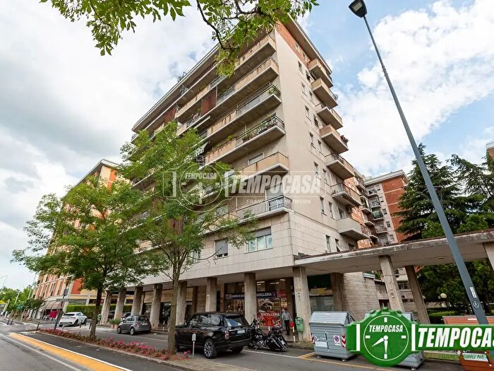 Appartamento trilocale in vendita in Via Alessandro Lamarmora, Brescia