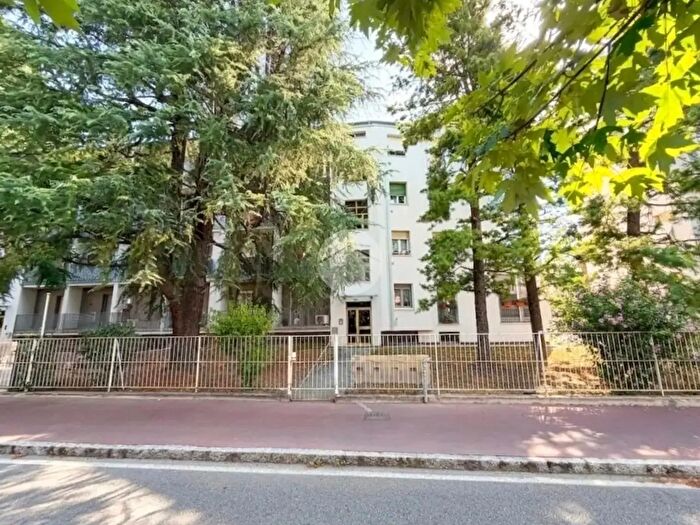 Appartamento trilocale in affitto in Appartamento Via Istria, Cernusco Sul Naviglio
