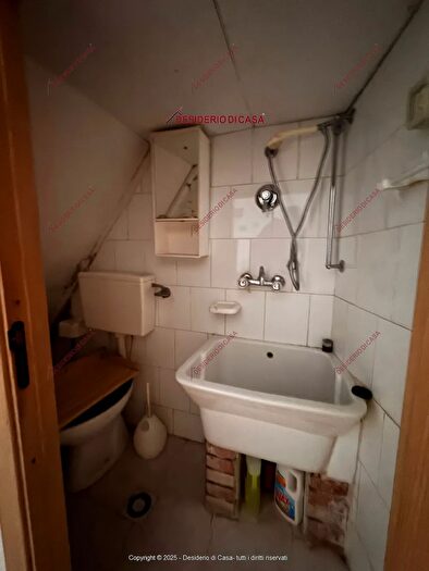 Casa quadrilocale in vendita in Tusa