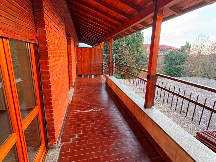 Appartamento quadrilocale in affitto in Via Vigne Alte, Intra, Verbania