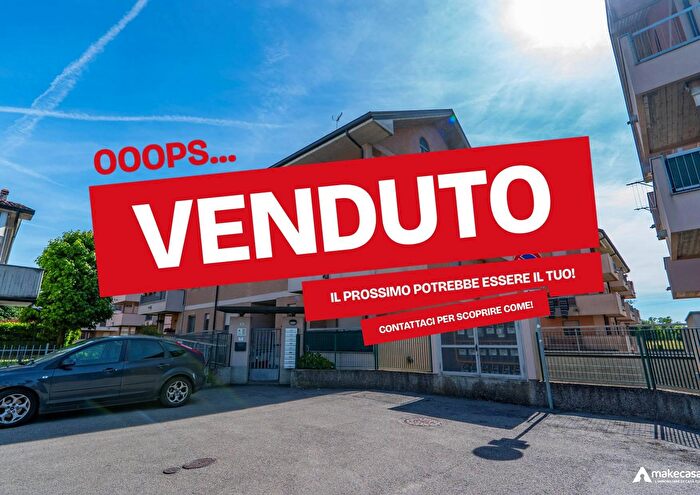 Appartamento trilocale in vendita in Via E De Filippo, Lodi Vecchio