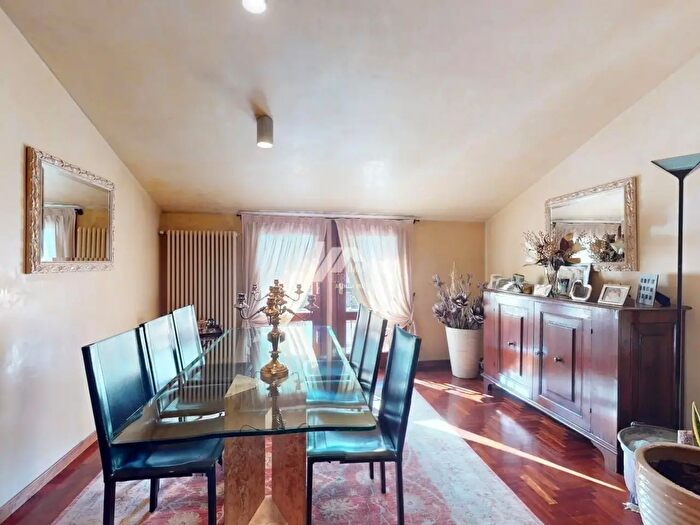 Appartamento con 13 locali in vendita in Via Ronchi San Francesco da Paola, Brescia