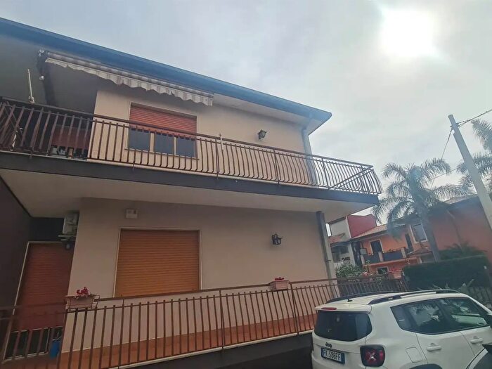 Appartamento con 5 locali in vendita in Giarre