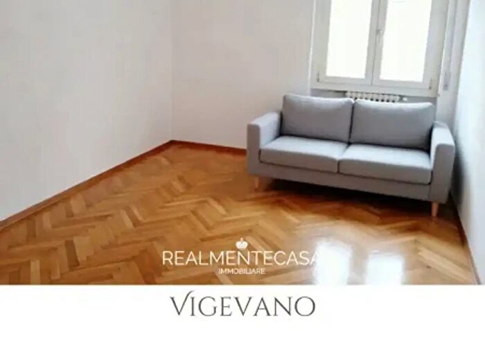 Appartamento quadrilocale in vendita in Via Leonardo da Vinci, Vigevano