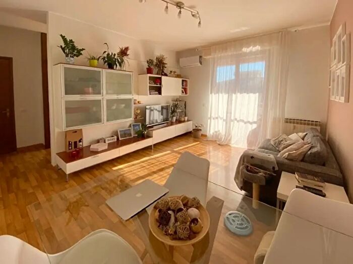 Appartamento quadrilocale in vendita in Via IV Novembre, Vimercate