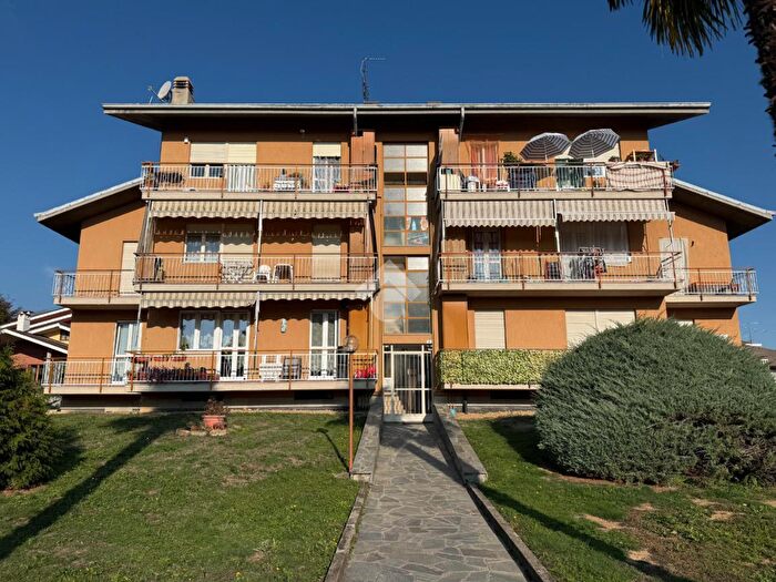 Appartamento quadrilocale in vendita in Via De Gregorio di SantElia, Bricherasio