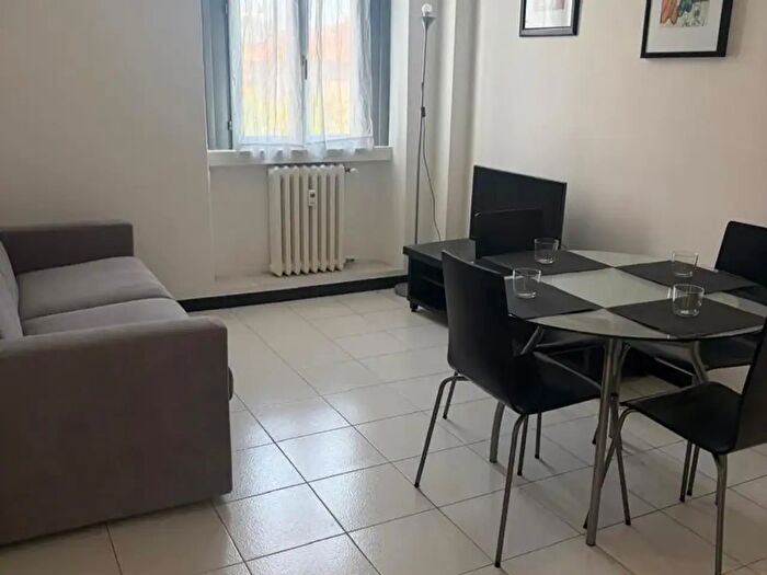 Appartamento bilocale in affitto in Via Guglielmo Silva, Milano