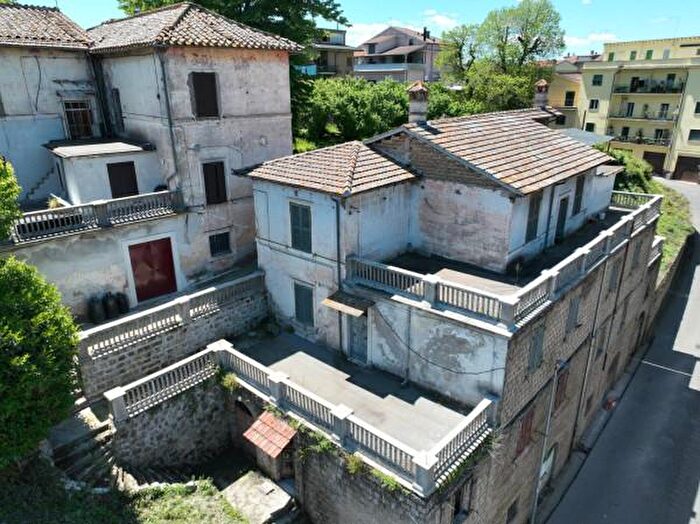 Appartamento con 5 locali in vendita in Via Magenta, Ronciglione