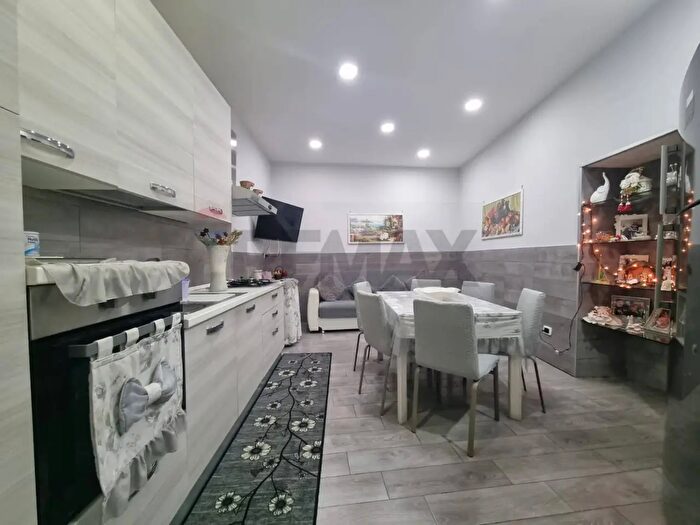 Appartamento trilocale in vendita in Vico Orefice, Melito Di Napoli