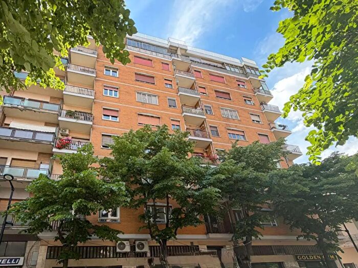 Appartamento con 5 locali in vendita in Viale Bovio, Pescara