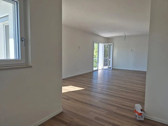 Casa con 6 locali in affitto in Via Emanuele Filiberto di Savoia, Vicenza