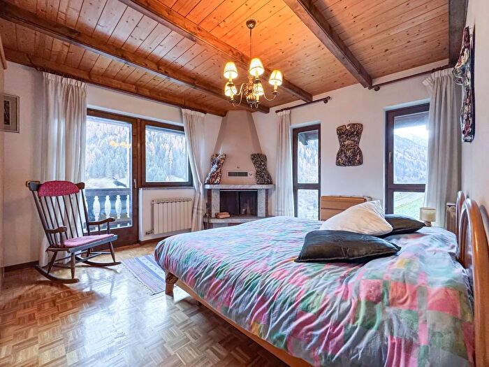 Appartamento con 5 locali in vendita in Via di Borgo Nuovo, Vermiglio