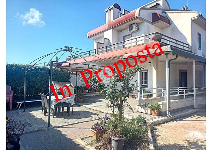 Casa con 5 locali in vendita in Via Pisa, Ardea