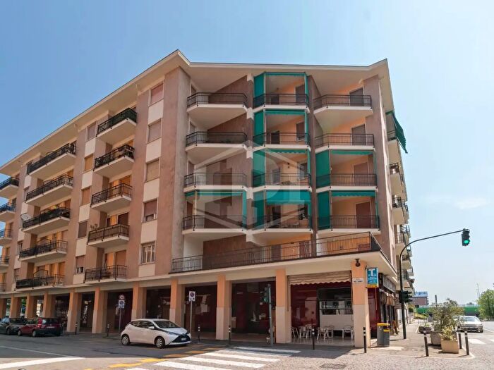 Appartamento trilocale in vendita in Via Volturno, Rivoli