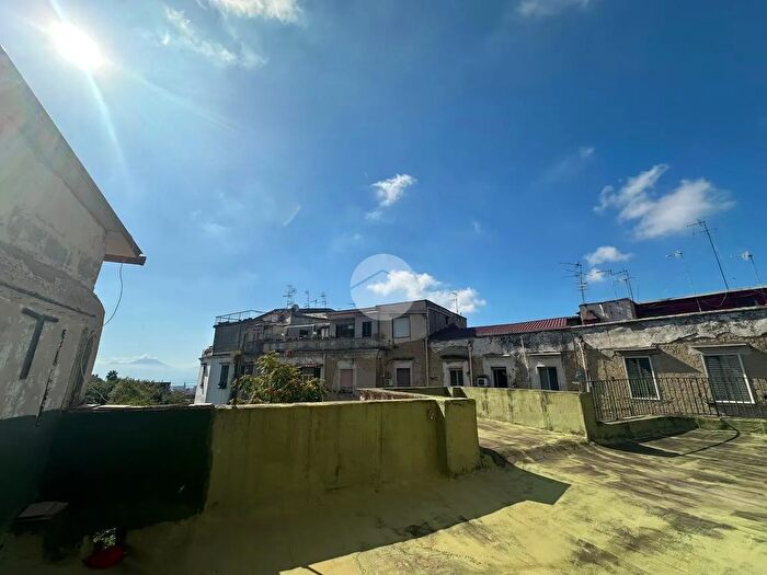 Appartamento con 5 locali in vendita in Salita Capodimonte, Napoli