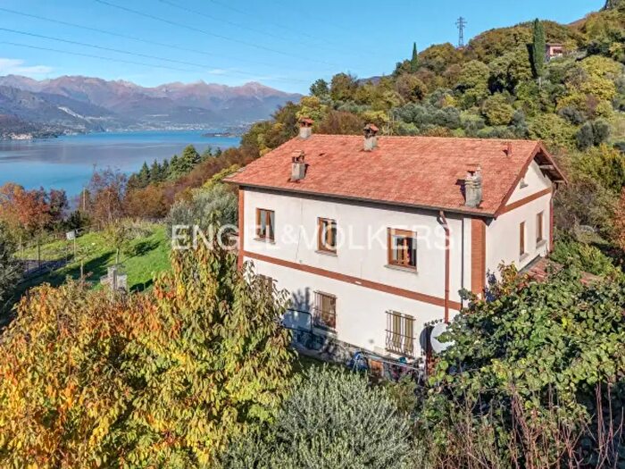 Casa con 6 locali in vendita in Via della Madonnina, Perledo