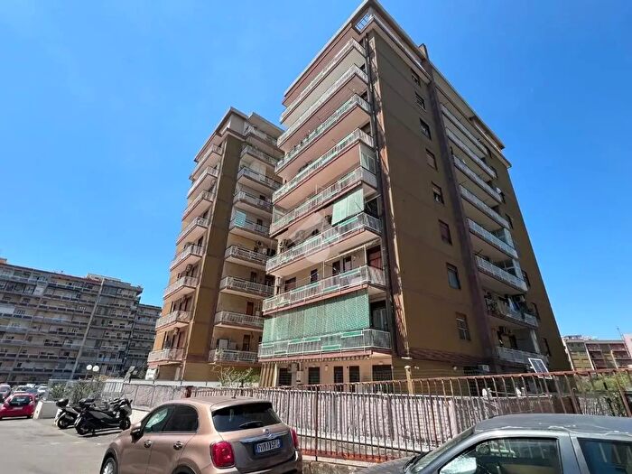 Appartamento bilocale in affitto in Via Modena, Catania