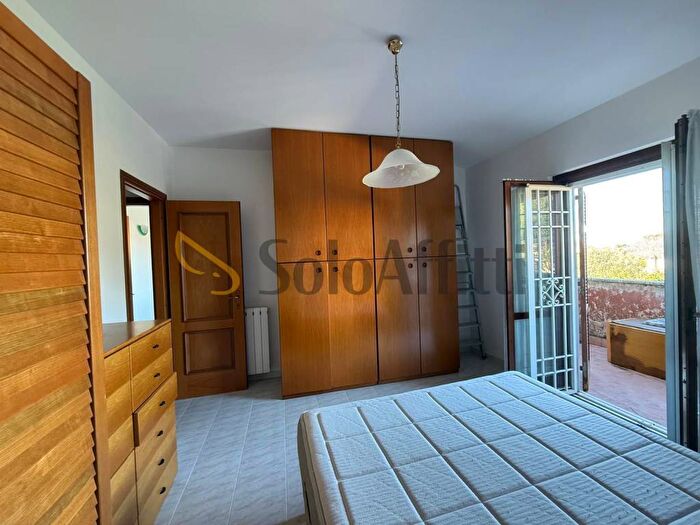 Casa trilocale in affitto in Viale dei Narcisi, Villaggio Giornalisti Poggio, Anzio