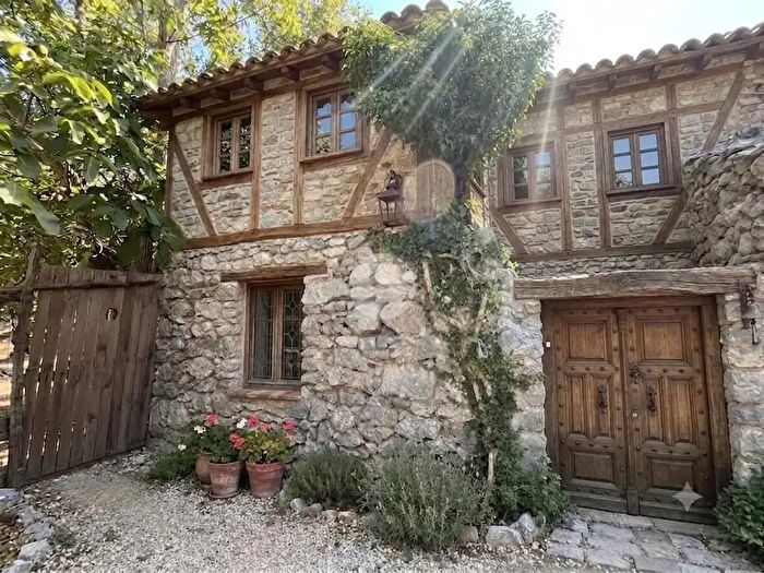Casa quadrilocale in vendita in Via F Cilea, Agerola