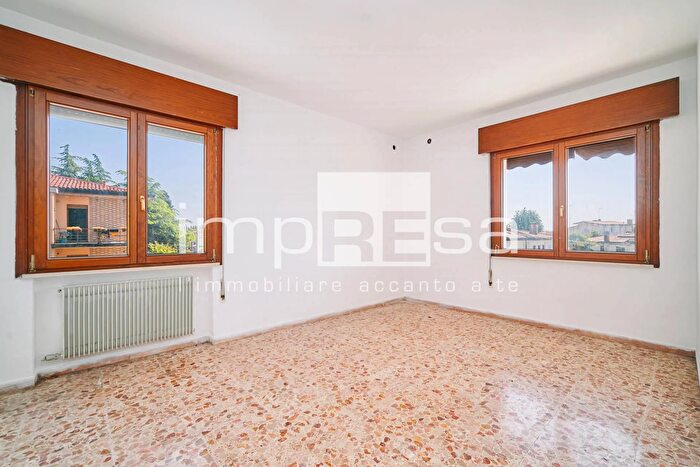 Appartamento trilocale in vendita in Via Bibano, Treviso