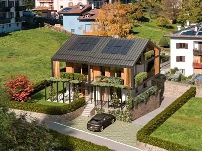 Casa con 10 locali in vendita in Via FFilzi, Cles