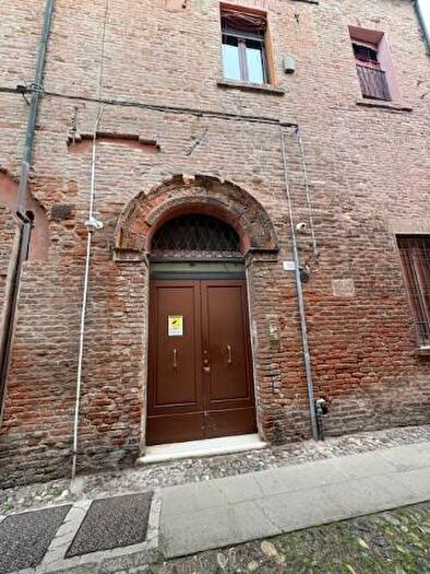 Appartamento con 6 locali in affitto in Via Capo delle Volte, Centro Storico, Ferrara