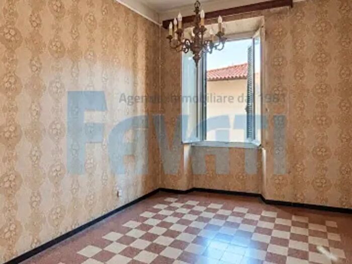 Appartamento con 5 locali in vendita in Via San Giovanni, Livorno